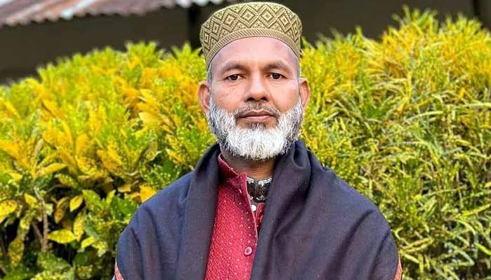 ২ উপপরিচালক ও গাড়িচালকসহ গ্রেপ্তার ১৭