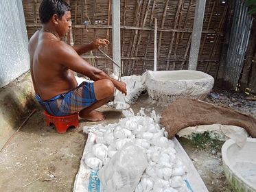 দিন দিন বিলুপ্তির পথে রুহিয়ার চুন শিল্প