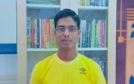 স্কুলছাত্রীর সাথে পরকীয়া ও যৌতুকের দাবিতে মা ও শিশুকে নির্যাতন