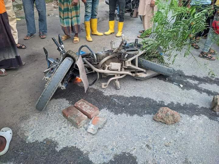 ঈশ্বরদীতে ট্রাক ও মোটরসাইকেল মুখোমুখি সংঘর্ষে নি'হ'ত ১, আহত ২