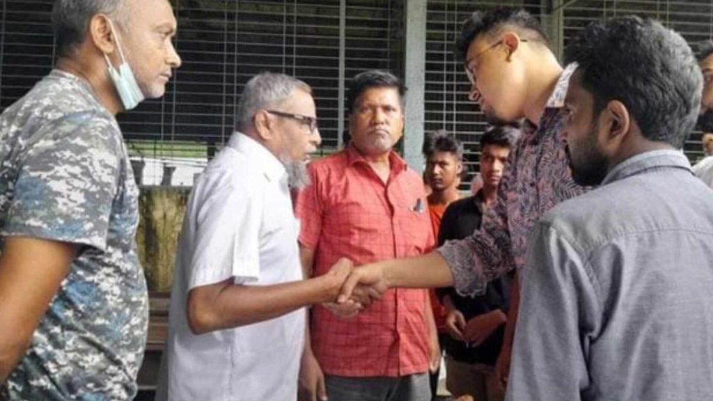 পঞ্চগড়ে চা সিন্ডিকেট দুর করতে শিক্ষার্থীদের মনিটরিং