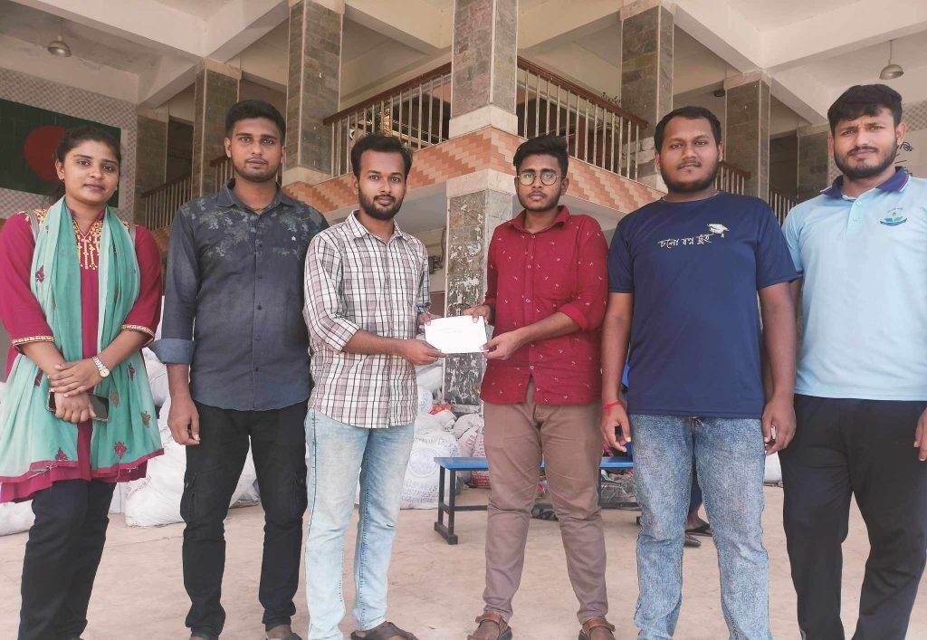 ববিতে জন্মাষ্টমীর বরাদ্দের অর্ধেক অর্থ দিয়ে বন্যার্তদের সহায়তা