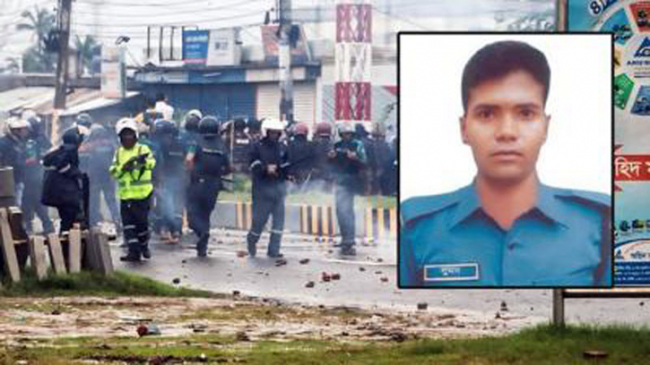 খুলনায় শিক্ষার্থীদের সাথে সংঘর্ষে পুলিশ সদস্য নিহত