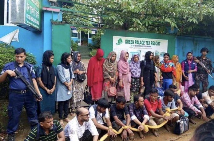 শ্রীমঙ্গল দুটি রিসোর্টে যৌথবাহিনীর অভিযানে ২১ নারী-পুরুষ আটক