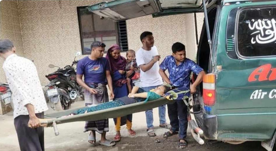 গুরুদাসপুরের আলপনা ক্লিনিকে ভুল রক্ত প্রয়োগে মাতৃগর্ভে শিশুর মৃ'ত্যু