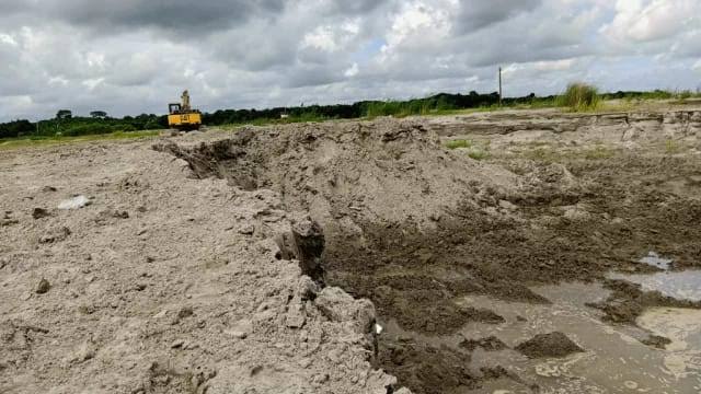 চরভদ্রাসনে পদ্মা নদীর নাব্যতা রক্ষায় খনন করা ড্রেজিং বালু বিক্রিতে অনিয়ম ও রাজস্ব ফাঁকির অভিযোগ