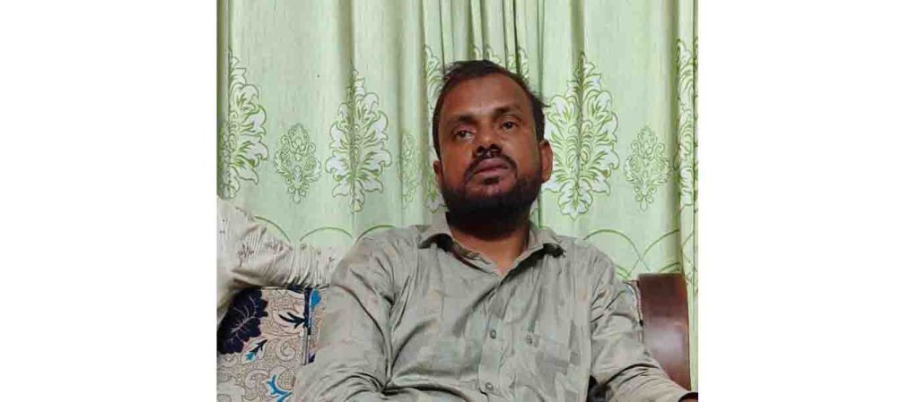 ঋণ গ্রহীতার সাথে পরকিয়ার অভিযোগে ইসলামী ব্যাংক ম্যানেজারকে আটকে রেখে মারধর