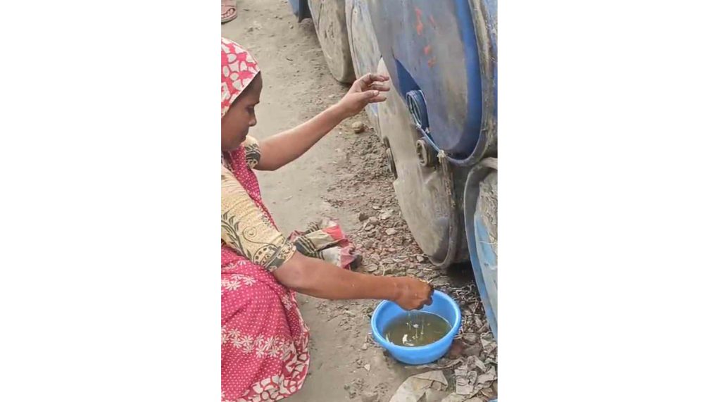 ড্রাম নিংড়ানো তেলে ভোজ্য তেলের চাহিদা জুগান নিলুফার