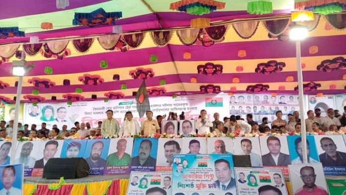শেখ হাসিনার ট্রেন বহরে হামলা মামলায় মুক্তিপ্রাপ্ত বিএনপি নেতাকর্মীদের গণসংবর্ধনা