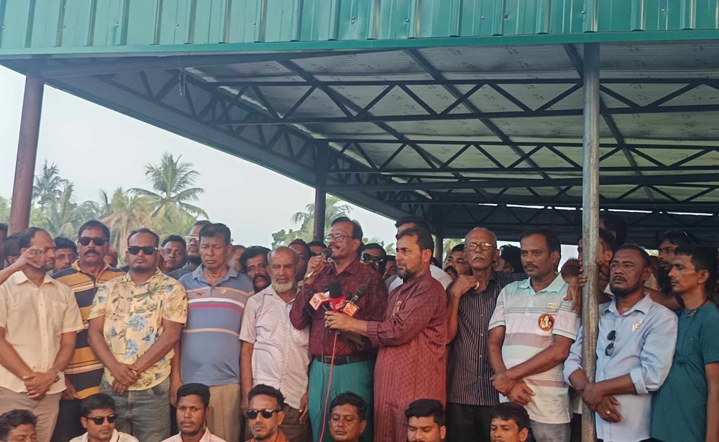 ঈশ্বরদীতে বিএনপি নেতার কারামুক্তির দাবীতে বিক্ষোভ