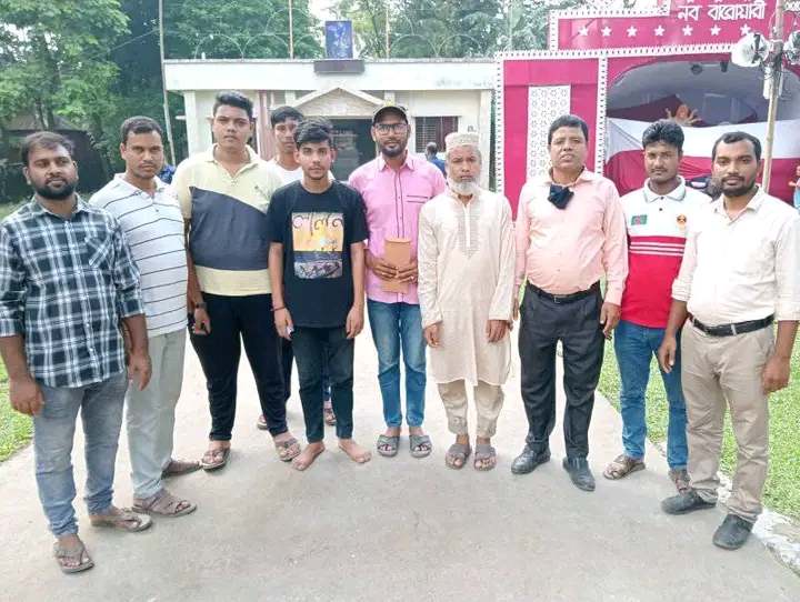কুড়িগ্রামে শারদীয় দূর্গা পূজা উপলক্ষে বিভিন্ন মন্দির ঘুরে দেখলেন এবি পার্টি