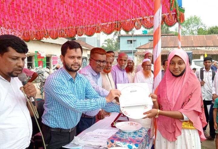 দিনাজপুরের নবাবগঞ্জে গ্রীষ্মকালীন ক্রীড়া প্রতিযোগিতা ও সমাপনী অনুষ্ঠিত