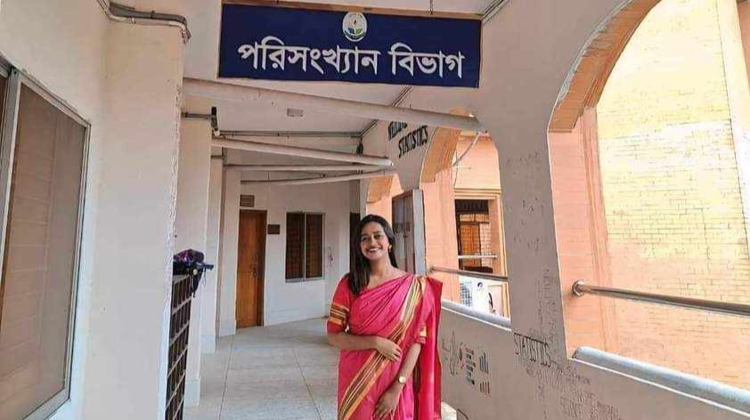 বাসের ধাক্কায় ববি শিক্ষার্থী নিহত