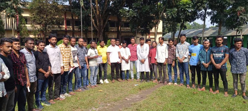 রুহিয়ায় শিক্ষার্থীদের সাথে কেন্দ্রীয় ছাত্রদলের মতবিনিময় সভা