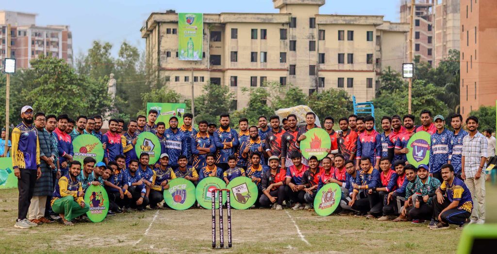 ক্রিকেটে সাবেক-বর্তমান শিক্ষার্থীদের মিলনমেলা