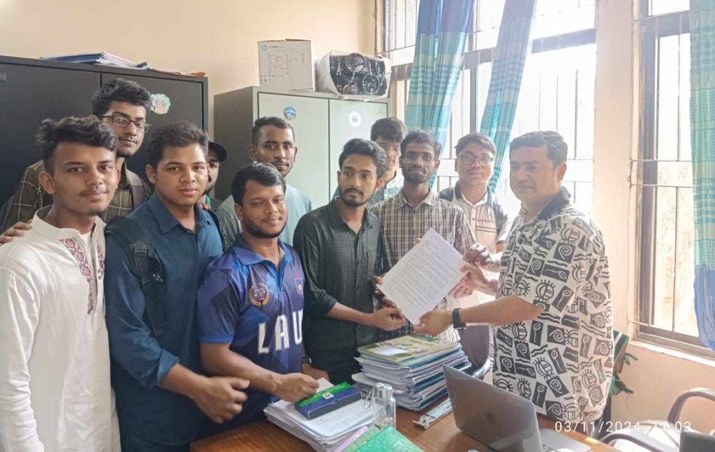 ছাত্রদলের কর্মসূচির প্রতিবাদে নোবিপ্রবিতে শিক্ষার্থীদের প্রতিবাদ ও সংবাদ সম্মেলন