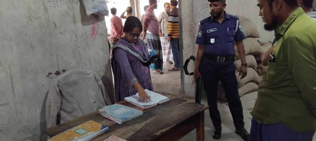 জয়পুরহাটের কালাইয়ে আলু বীজের চড়া দামে দিশেহারা কৃষক, সিন্ডিকেট রোধে কাজ করছে উপজেলা প্রশাসন