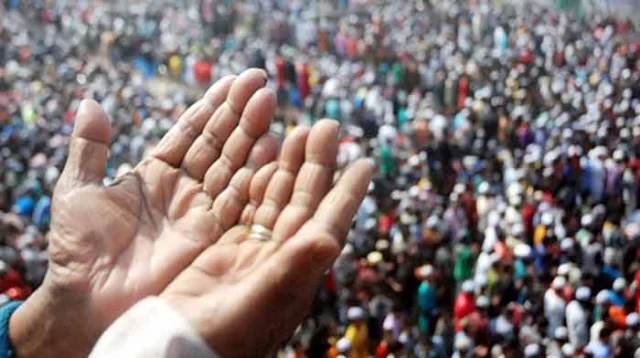 নীলফামারীতে আখেরি মোনাজাতের মাধ্যমে শেষ হল আঞ্চলিক ইজতেমা