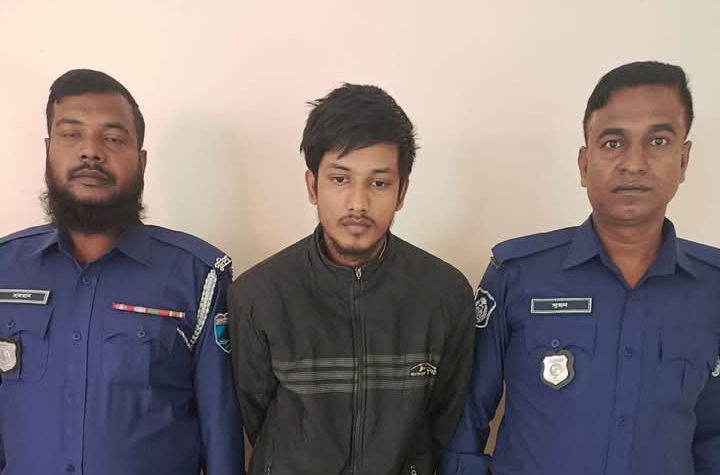 ঈশ্বরদীতে তপু হত্যা মামলার পলাতক আসামি গ্রেফতার