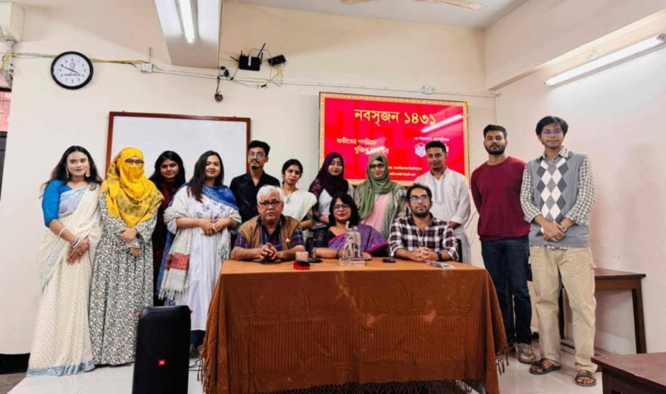জাবির আর্কিওলজি ডিবেটিং ক্লাবের সভাপতি সুমাইয়া সাধারণ সম্পাদক জুনাইদ