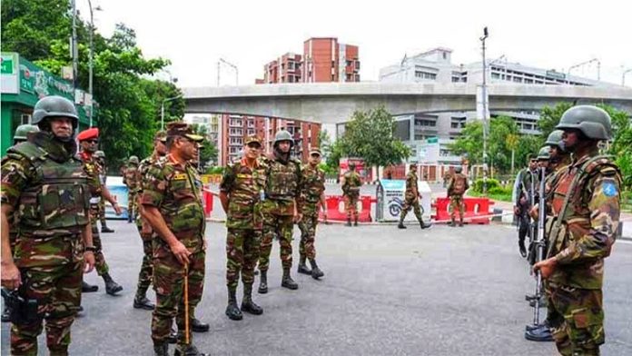 সচিবালয় থেকে সেনাবাহিনীর সদস্যদের প্রত্যাহার