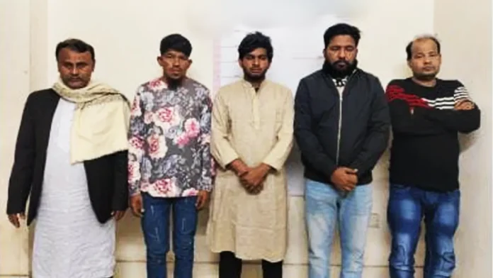 ছাত্র-আন্দোলনে হামলায় আ.লীগের ৫ নেতাকর্মী গ্রেপ্তার