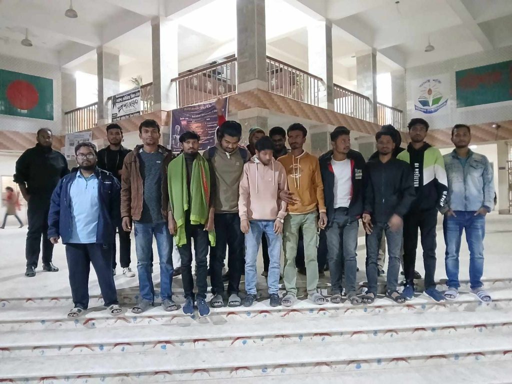 আদিবাসীদের হামলার প্রতিবাদে ছাত্রদলের বিক্ষোভ মিছিল