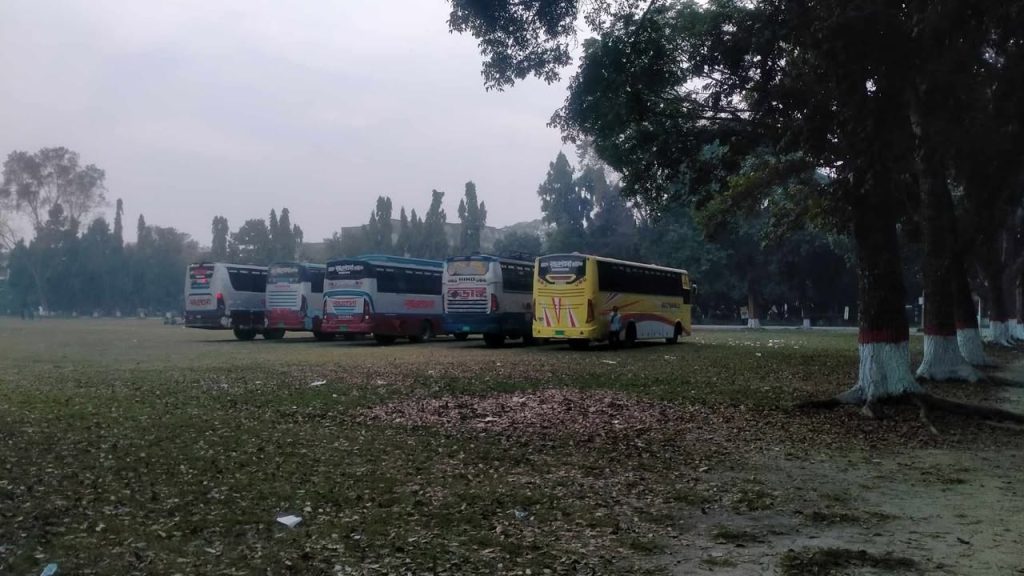 ইবি শিক্ষার্থীকে মারধরের অভিযোগে রূপসা-গড়াই বাস আটক