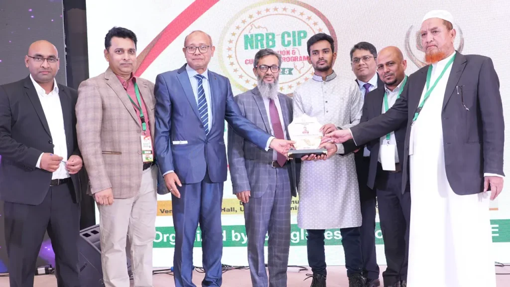 জাতীয় ঐক্যের বিকল্প নেই : উপদেষ্টা আসিফ