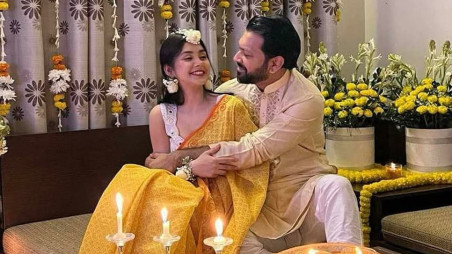 তাহসানের নতুন স্ত্রী রোজাকে নিয়ে হাটে হাঁড়ি ভাঙলেন প্রাক্তন প্রেমিক