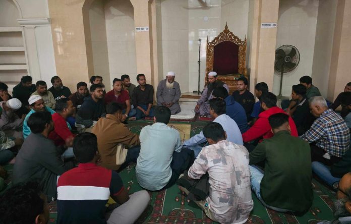 খালেদা জিয়ার সুস্থতা ও দীর্ঘায়ু কামনায় জাবিতে দোয়া অনুষ্ঠিত