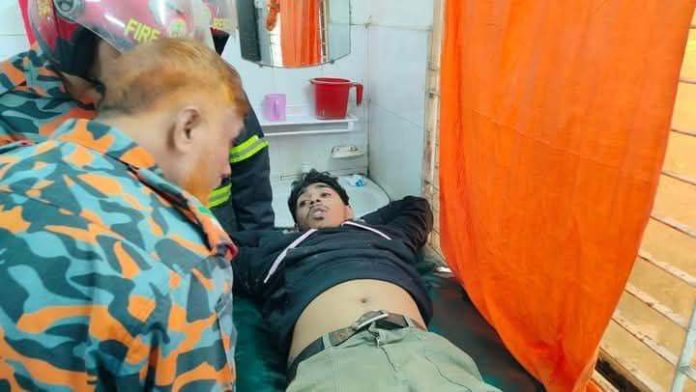 নওগাঁর মান্দায় সড়ক দুর্ঘটনায় নিহত ১ ও আহত ২