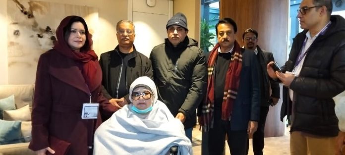 লন্ডনে পৌঁছালেন বিএনপি চেয়ারপার্সন খালেদা জিয়া