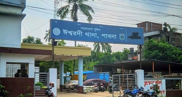 'অপারেশন ডেভিল হান্ট' ঈশ্বরদীতে ১১ জন গ্রেপ্তার