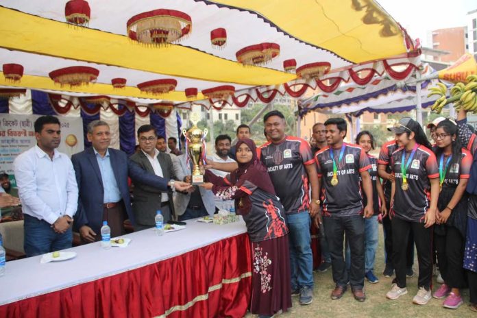 নজরুল বিশ্ববিদ্যালয়ে ছাত্র-ছাত্রী ক্রিকেট প্রতিযোগিতার ফাইনাল অনুষ্ঠিত
