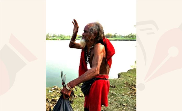 পরিবারের মায়া ত্যাগ করে শিবের সাধনায় ২২ বছর,থাকেন ঝোপের পাশে মন্দিরেই
