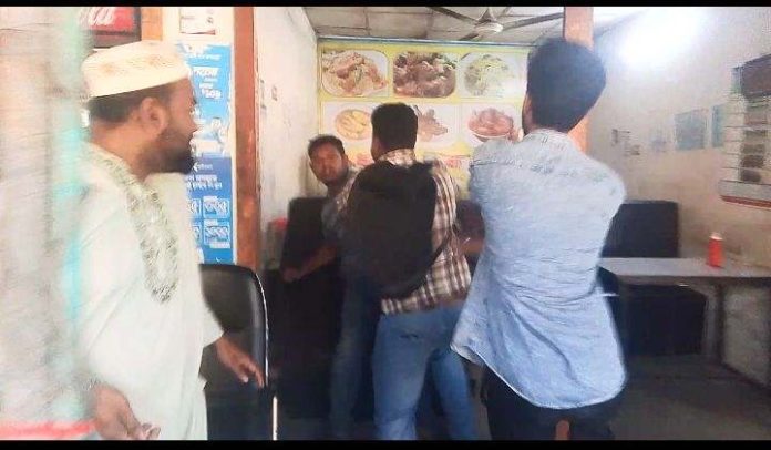 ববিতে আন্দোলনরত'দের শিবির ট্যাগের অভিযোগে সমন্বয়কের ওপর হামলা
