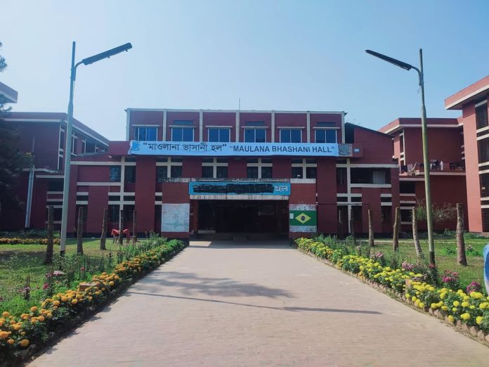 বাকৃবিতে বঙ্গবন্ধু হলের নতুন নাম ‘মাওলানা ভাসানী হল’ করলো শিক্ষার্থীরা