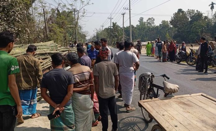 ভূঞাপুরে নসিমনের ধাক্কায় প্রাণ গেল মাদ্রাসা ছাত্রের
