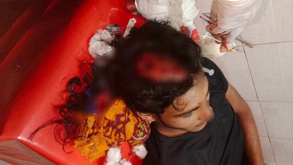 চাঁপাইনবাবগঞ্জে যুবককে কুপিয়ে হত্যাচেষ্টা, কিশোর গ্যাংয়ের ভয়ে আতঙ্কিত এলাকাবাসী