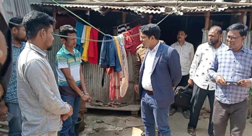 ঠাকুরগাঁওয়ে হ্যান্ডকাপ পরা অবস্থায় মাদক ব্যবসায়ী ছিনতাই