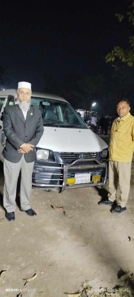 পুলিশের সাহায্য ছাড়াই চুরি হওয়া মাইক্রোবাস উদ্ধার বাকৃবি প্রশাসনের