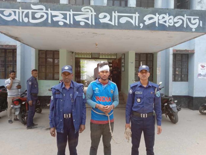 পঞ্চগড়ে' ধর্ষণসহ হত্যকান্ডের আসামী, অটোরিকশা চুরি করতে গিয়ে গ্রেফতার