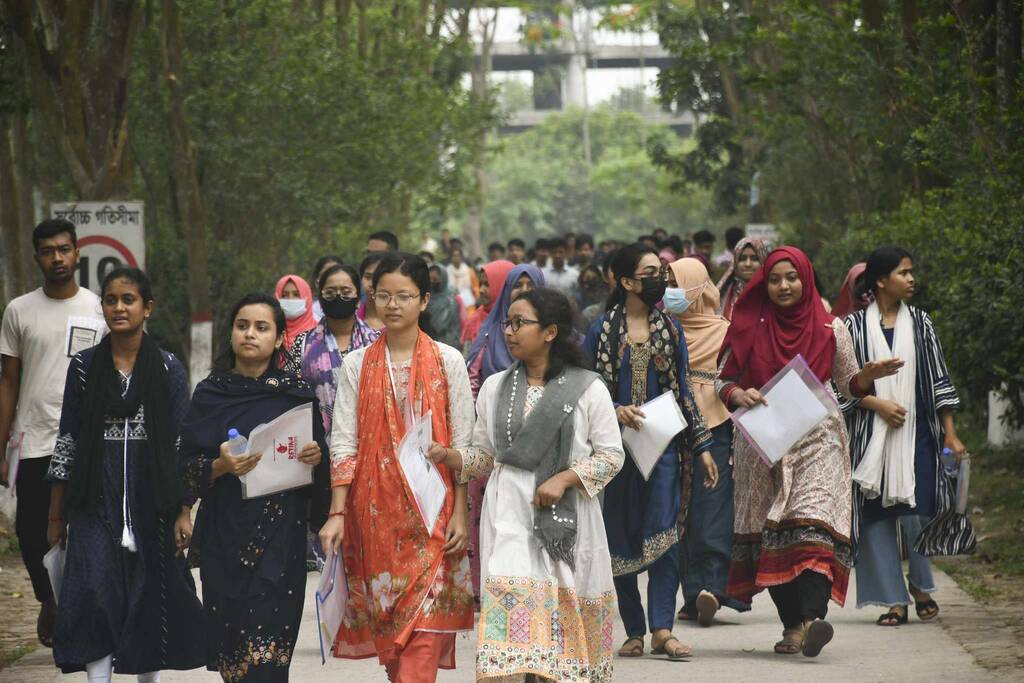 বেরোবিতে রাজশাহী বিশ্ববিদ্যালয়ের ‘সি’ ইউনিটের ভর্তি পরীক্ষা অনুষ্ঠিত