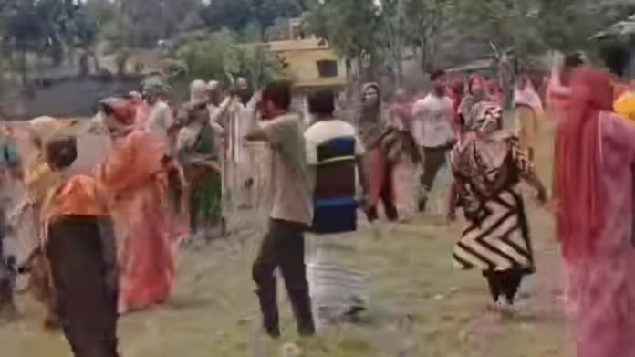 ঈশ্বরদীতে জমি সংক্রান্ত বিরোধে সংঘর্ষ, আহত ১০