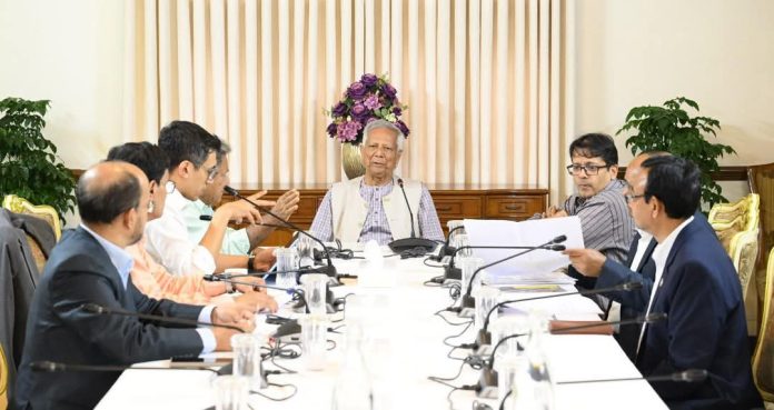 চট্টগ্রাম বন্দরের সক্ষমতা বৃদ্ধির উদ্যোগ ত্বরান্বিত করতে প্রধান উপদেষ্টা নির্দেশ