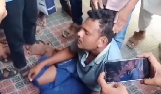 পঞ্চগড়ে শিক্ষার্থীর সাথে আপত্তিকর অবস্থায় আটক শিক্ষক